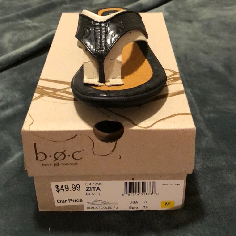 Born women’s sandals
